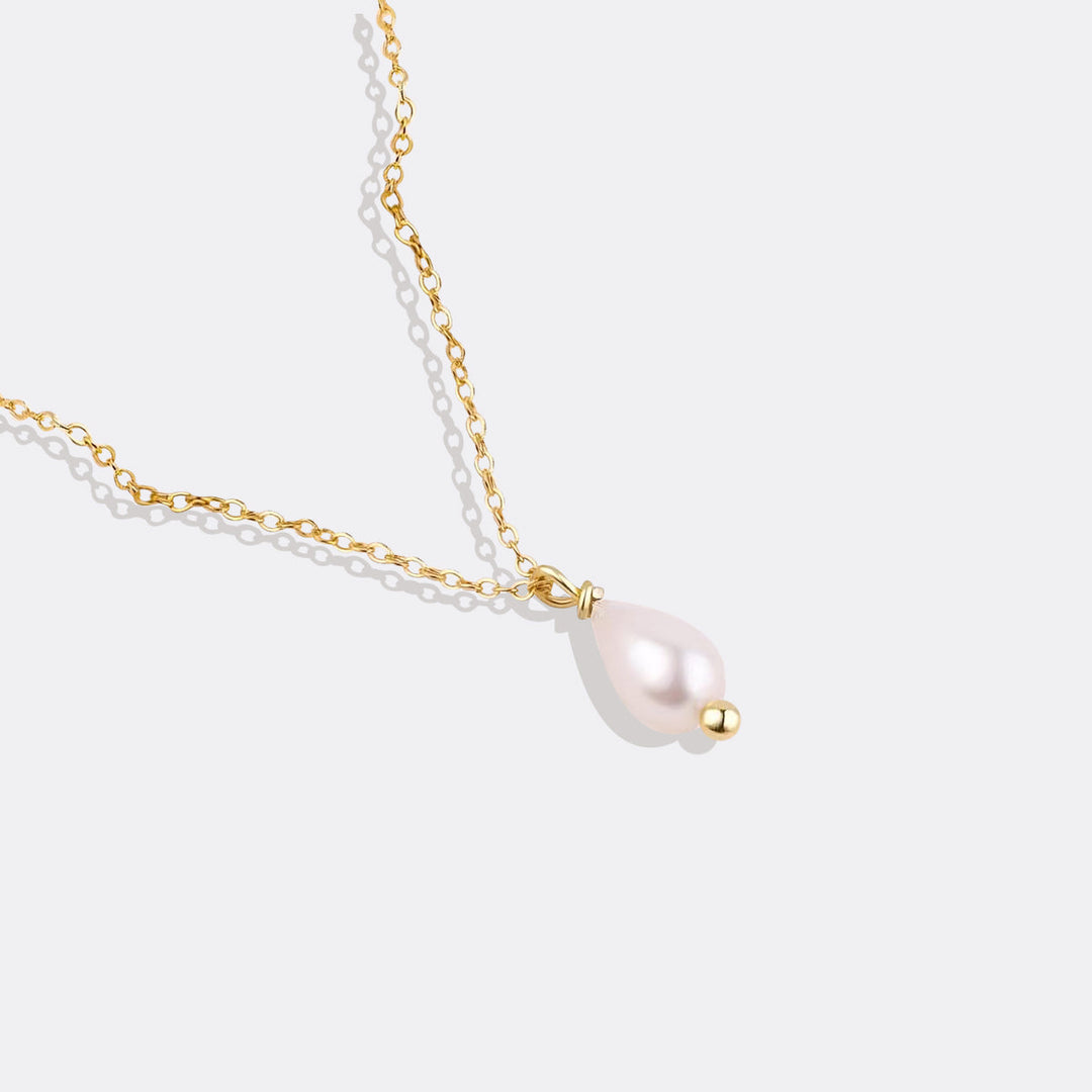 Teardrop Pearl Pendant Necklace