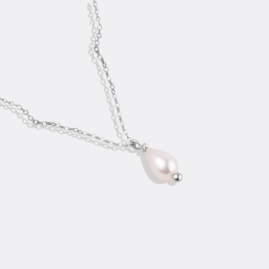 Teardrop Pearl Pendant Necklace