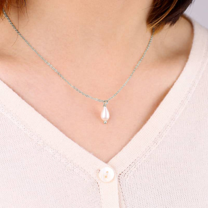 Teardrop Pearl Pendant Necklace