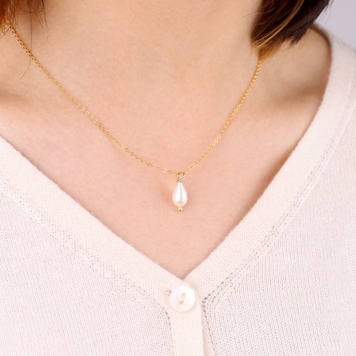 Teardrop Pearl Pendant Necklace
