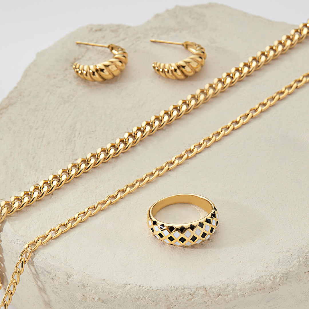Checkerboard Pattern Ring