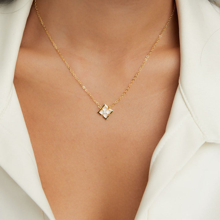 Dalia White Iris Clover Necklace