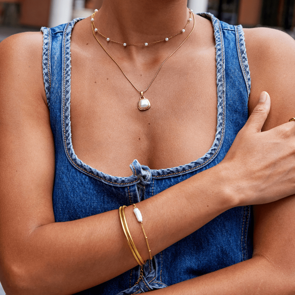 Ivory Pearl Pendant Necklace